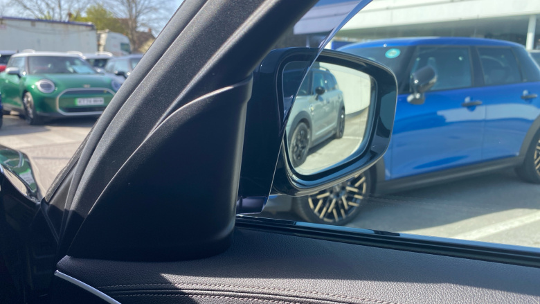 BMW 5 Series 520d xDrive MHT M Sport 4dr Step Auto Diesel Saloon